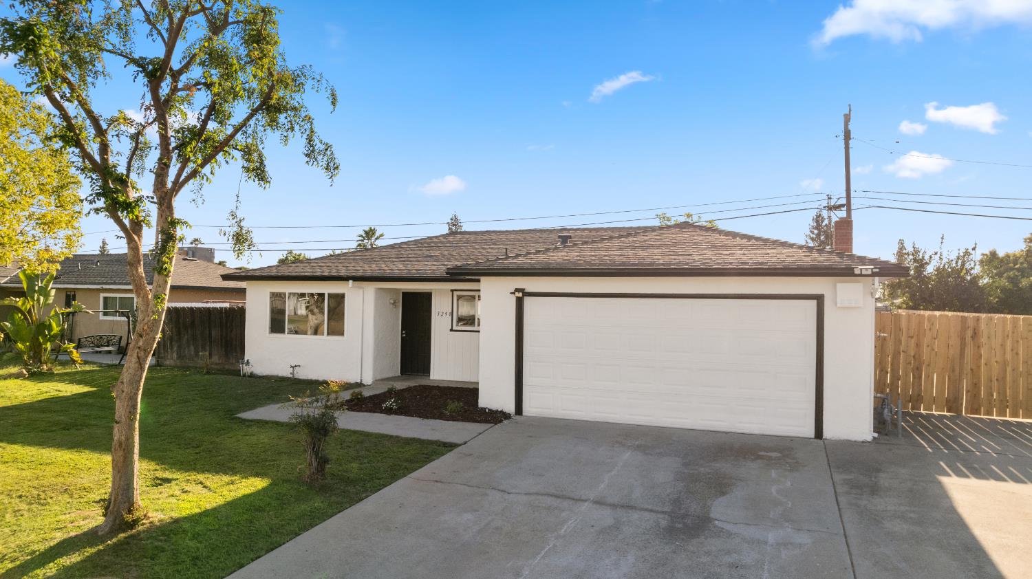 3298 Claremont Ave, Clovis, CA 93611