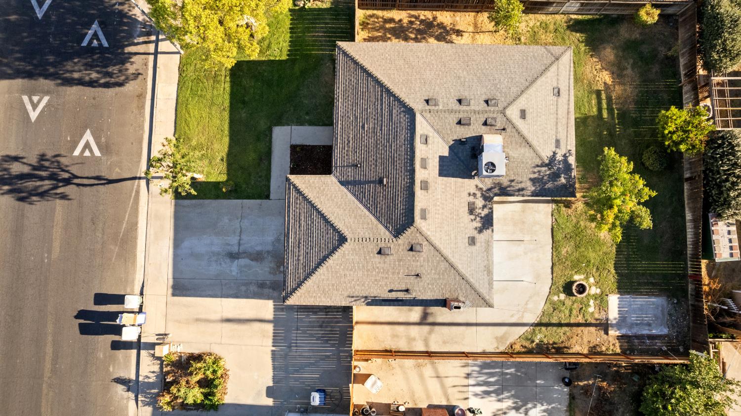 3298 Claremont Ave, Clovis, CA 93611