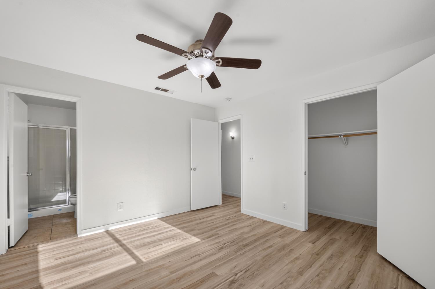 3298 Claremont Ave, Clovis, CA 93611