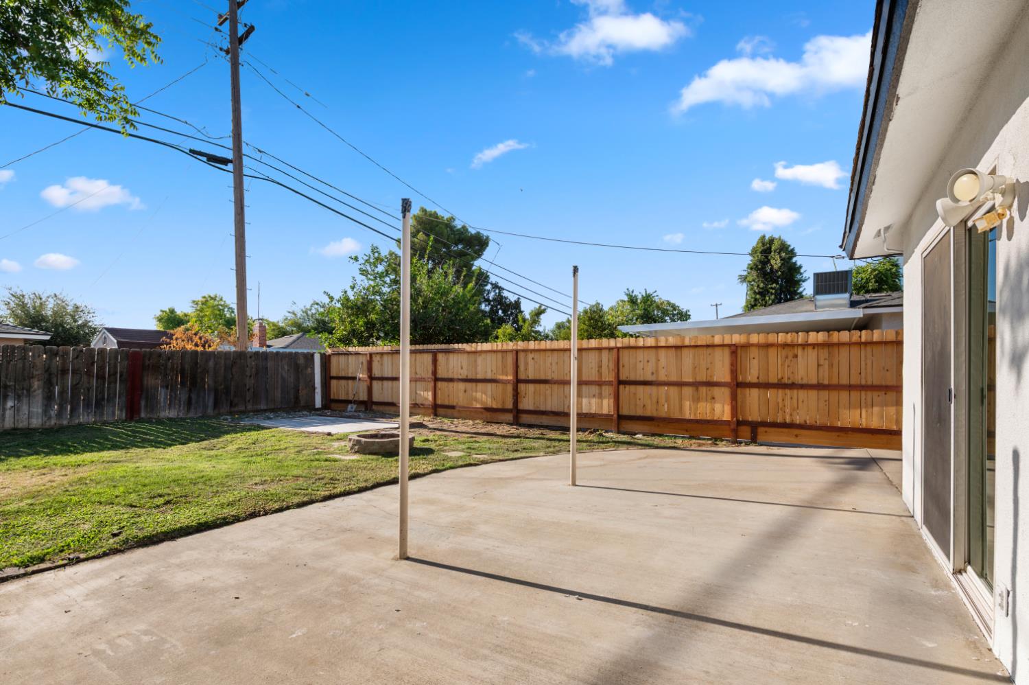 3298 Claremont Ave, Clovis, CA 93611
