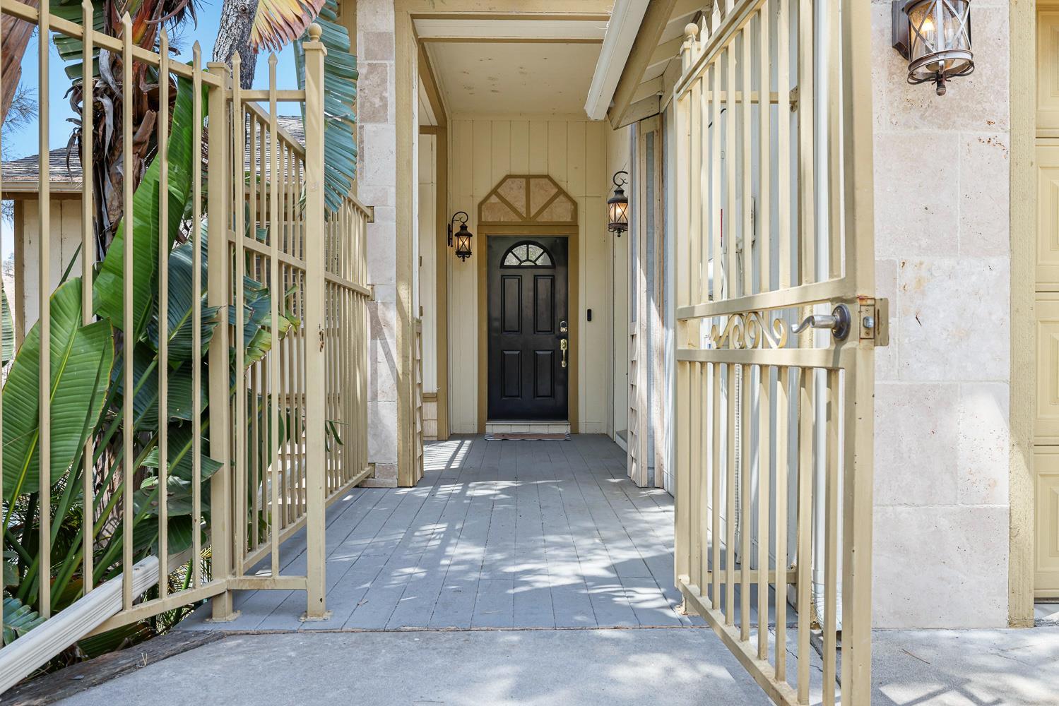 27427 Sky Harbour Rd, Friant, CA 93626