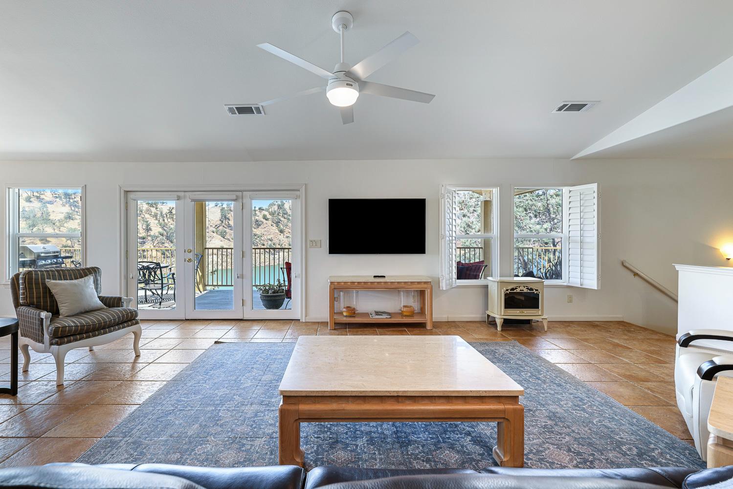 27427 Sky Harbour Rd, Friant, CA 93626