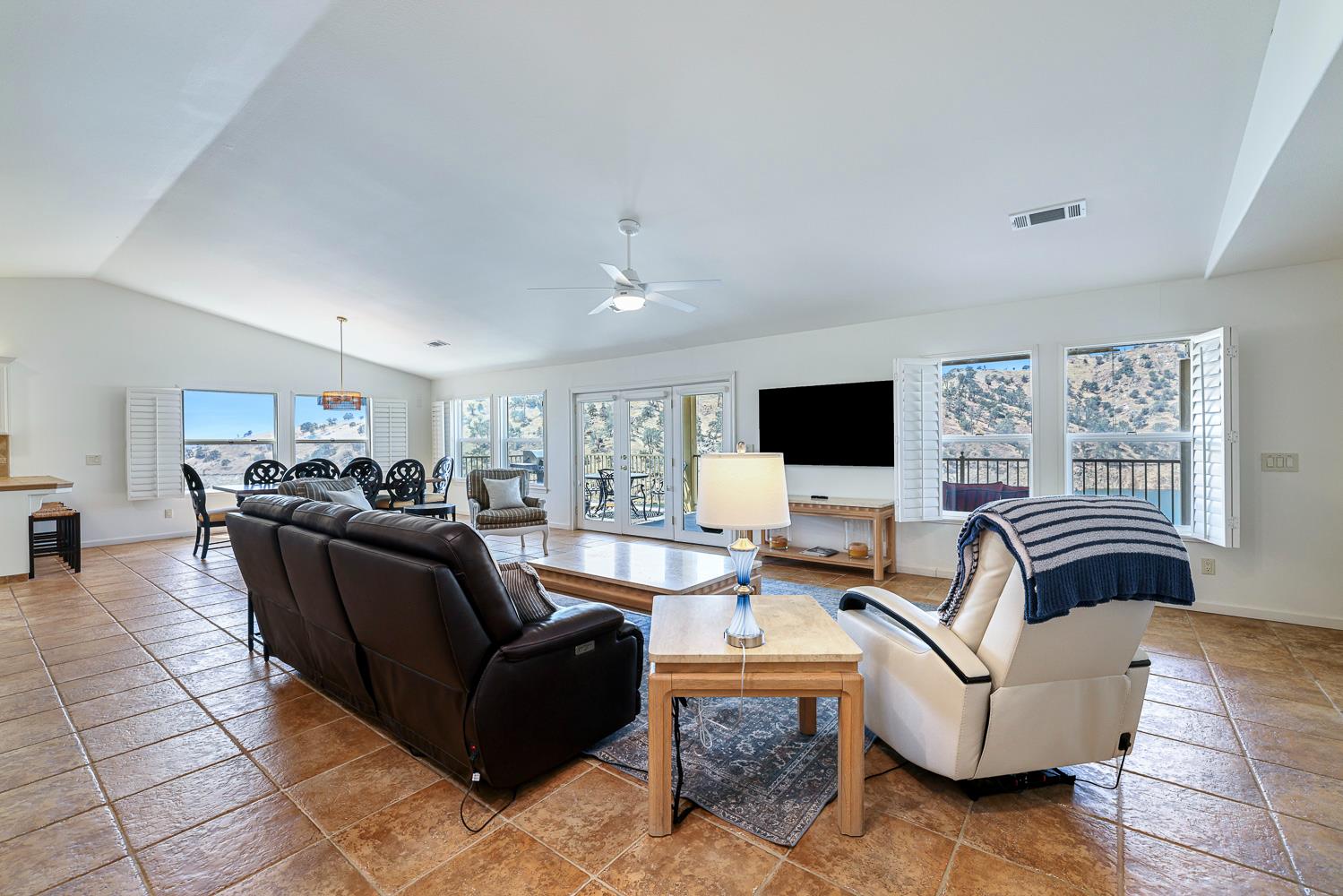 27427 Sky Harbour Rd, Friant, CA 93626
