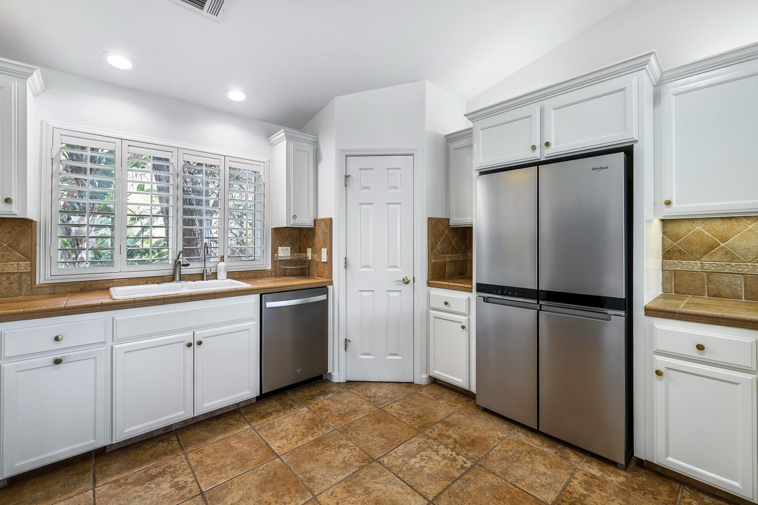 27427 Sky Harbour Rd, Friant, CA 93626