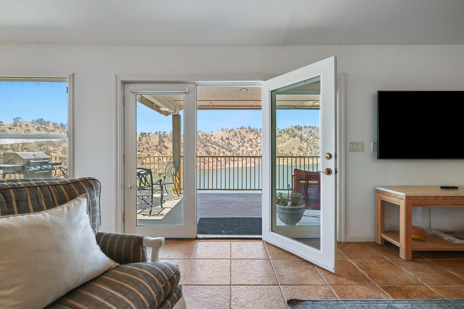 27427 Sky Harbour Rd, Friant, CA 93626