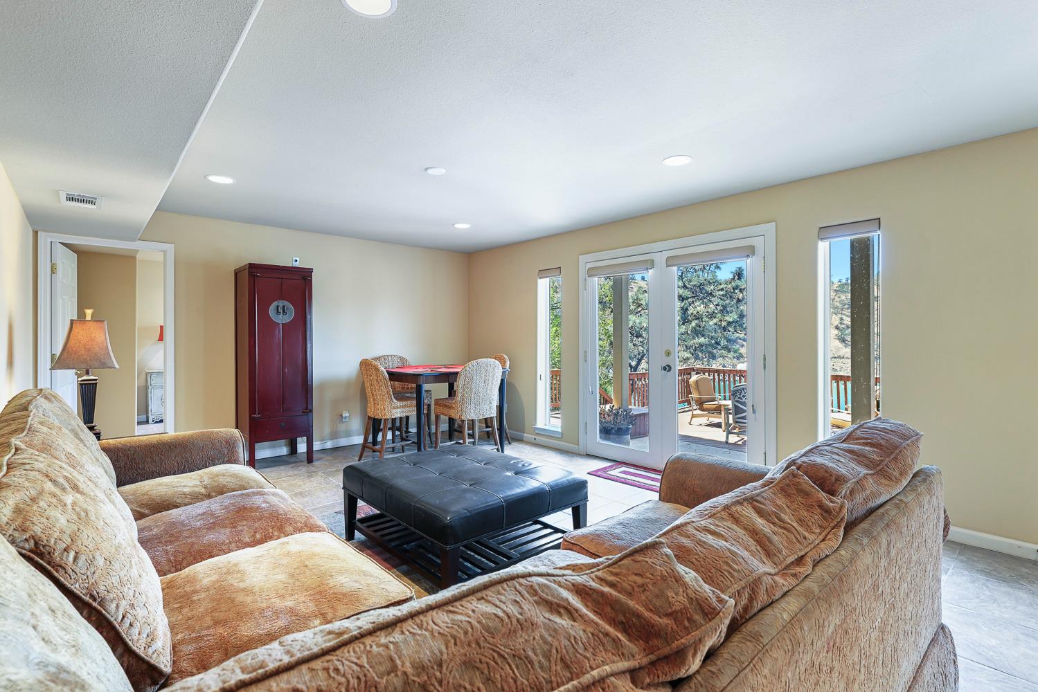 27427 Sky Harbour Rd, Friant, CA 93626