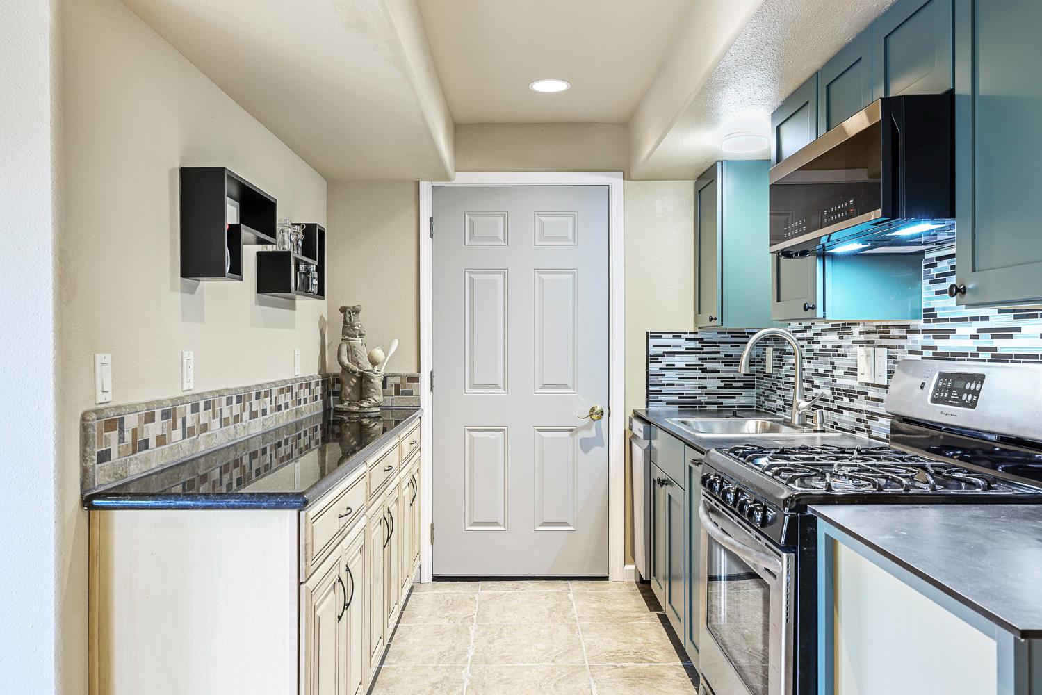 27427 Sky Harbour Rd, Friant, CA 93626