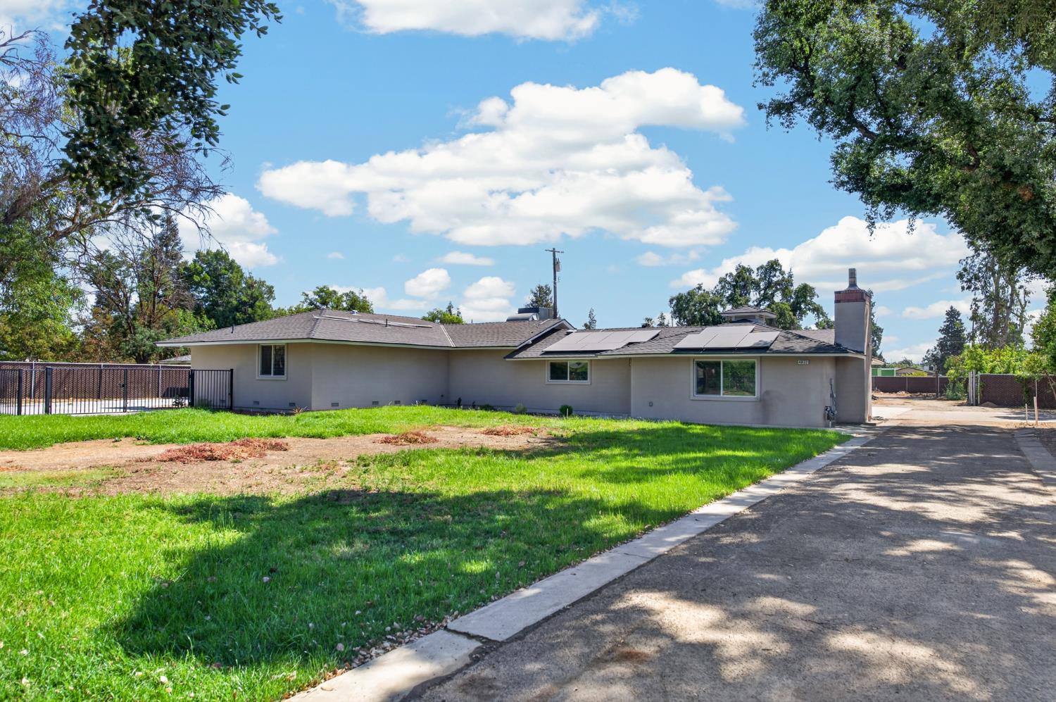4832 N Fruit Ave, Fresno, CA 93705