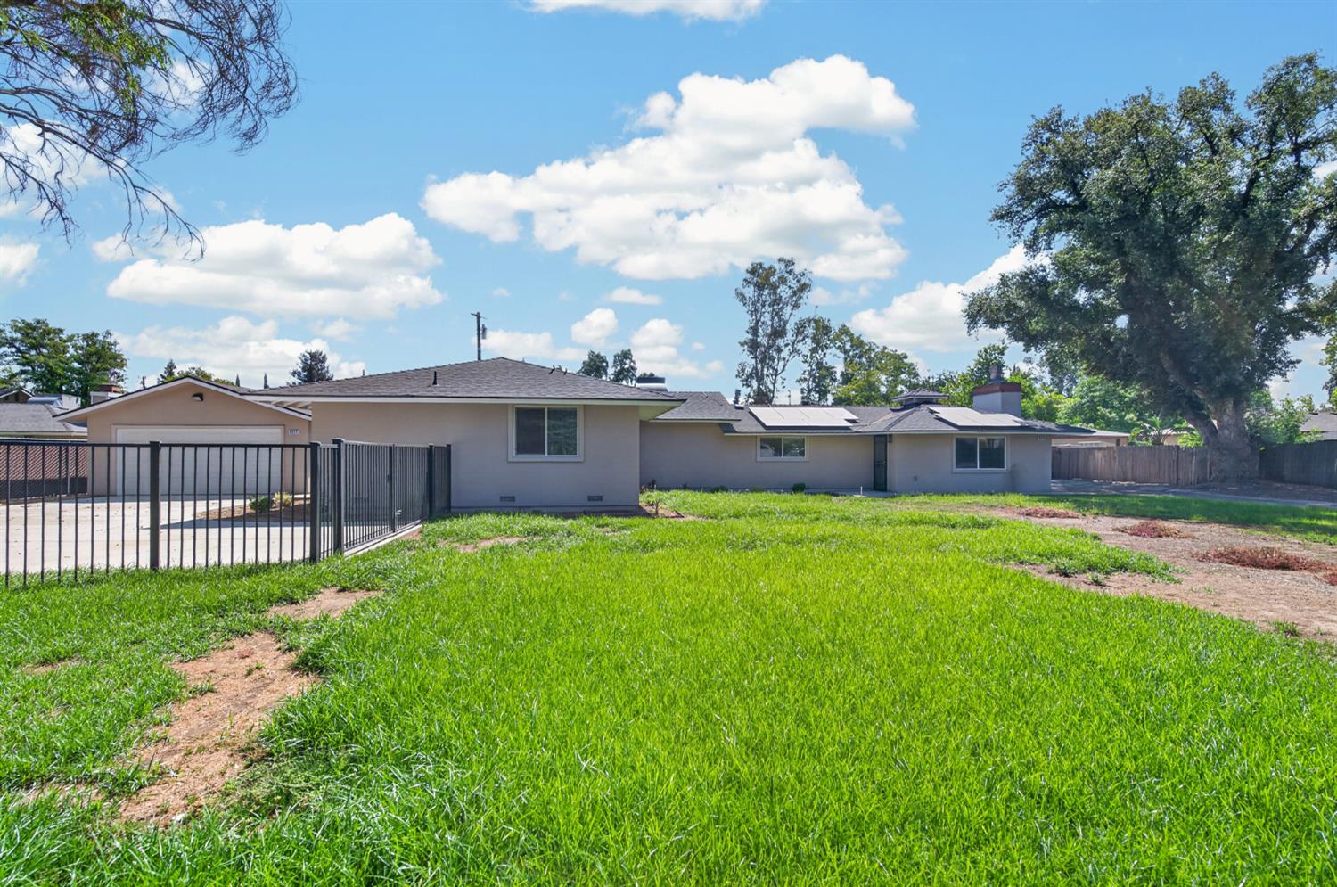 4832 N Fruit Ave, Fresno, CA 93705