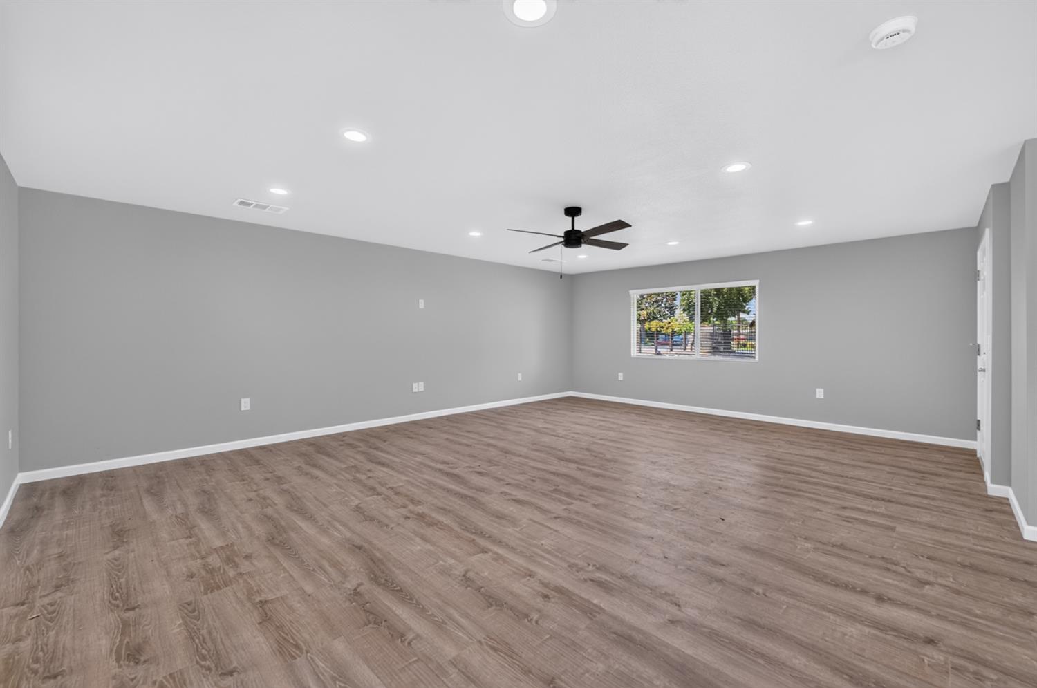 4832 N Fruit Ave, Fresno, CA 93705