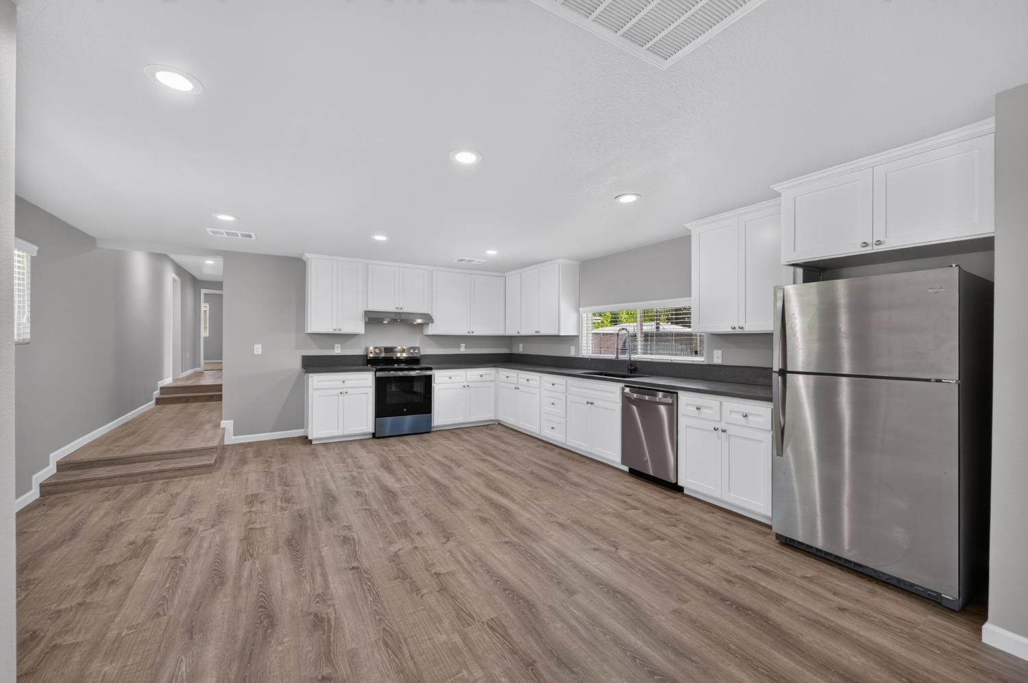 4832 N Fruit Ave, Fresno, CA 93705