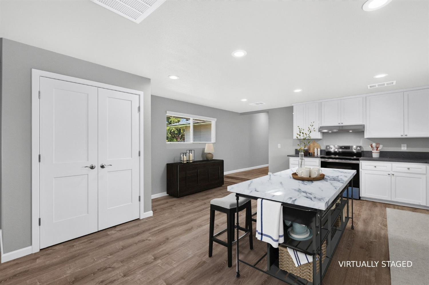4832 N Fruit Ave, Fresno, CA 93705