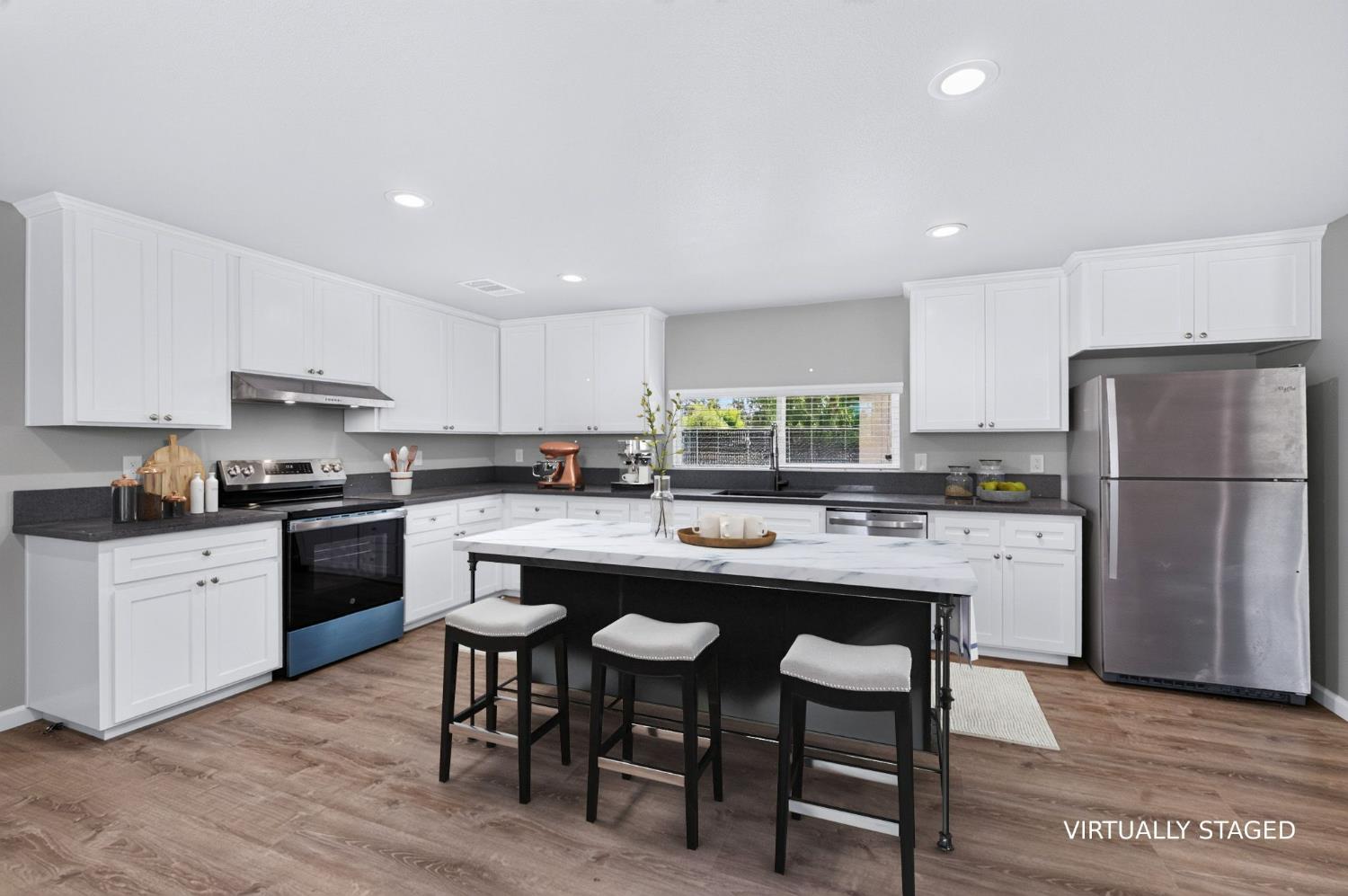 4832 N Fruit Ave, Fresno, CA 93705