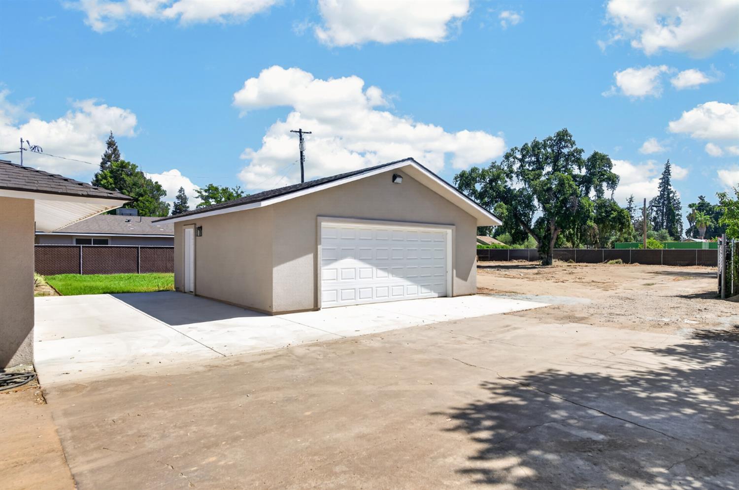4832 N Fruit Ave, Fresno, CA 93705