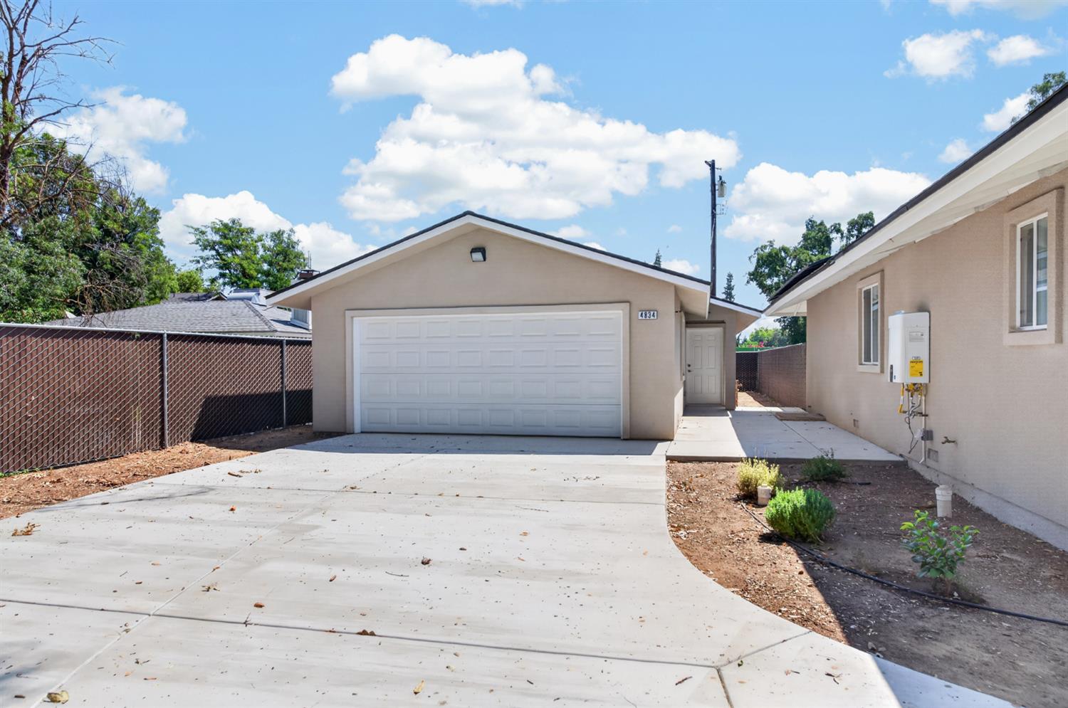 4832 N Fruit Ave, Fresno, CA 93705