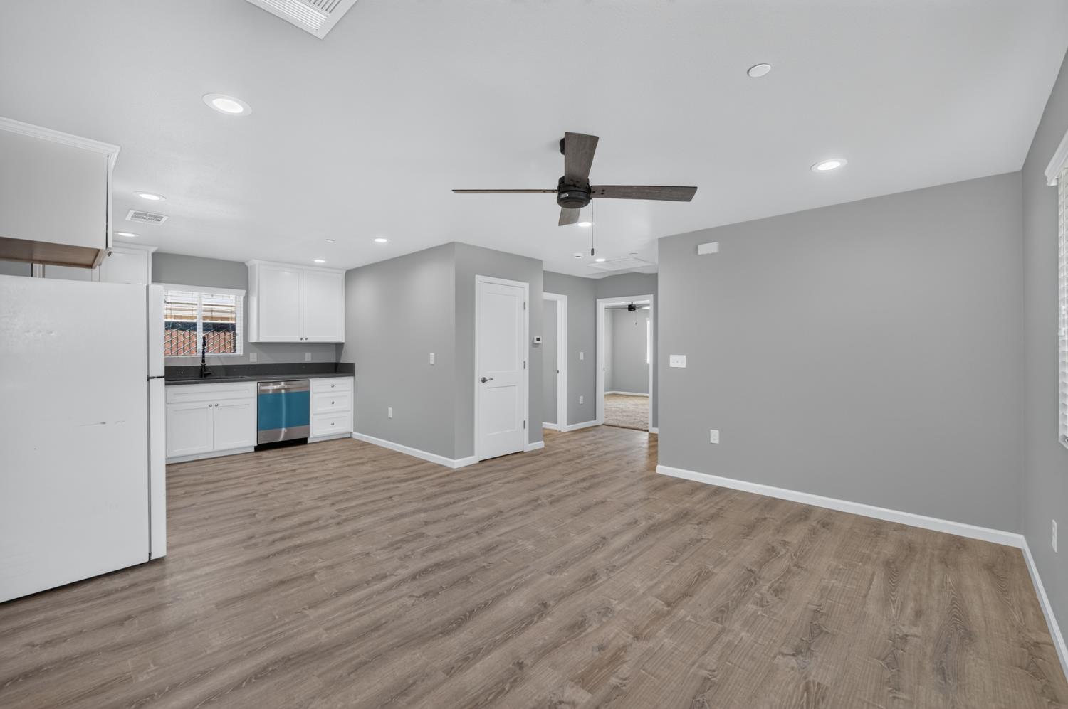 4832 N Fruit Ave, Fresno, CA 93705