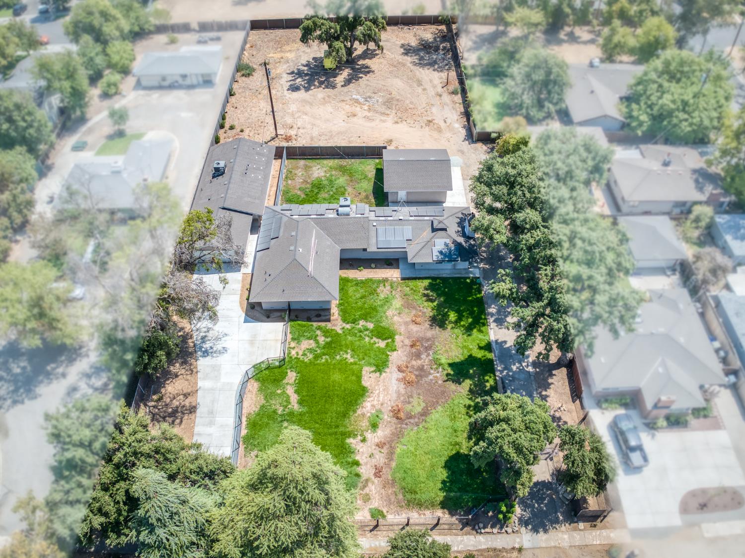 4832 N Fruit Ave, Fresno, CA 93705