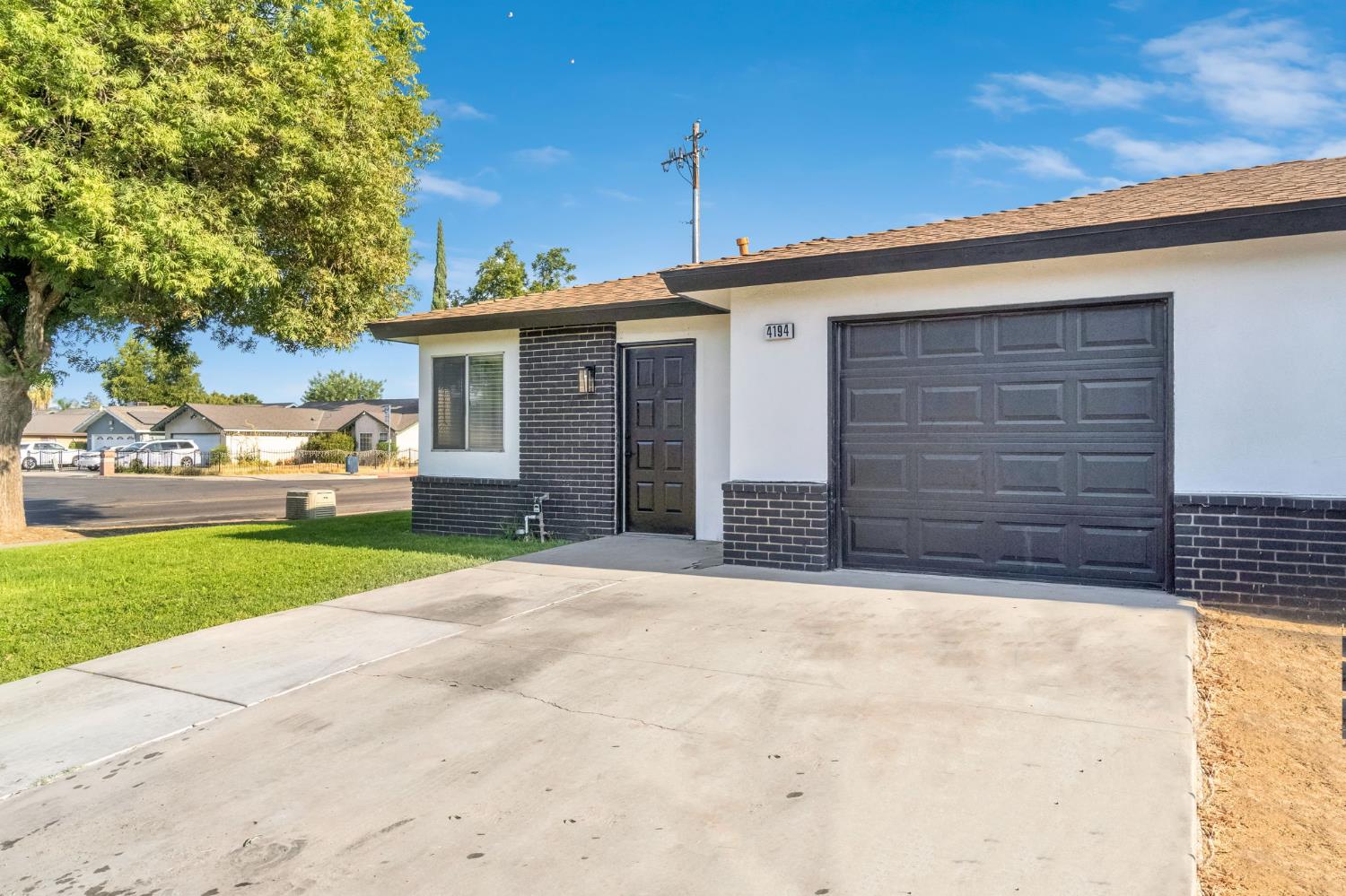 4194 N Cornelia Ave, Fresno, CA 93722