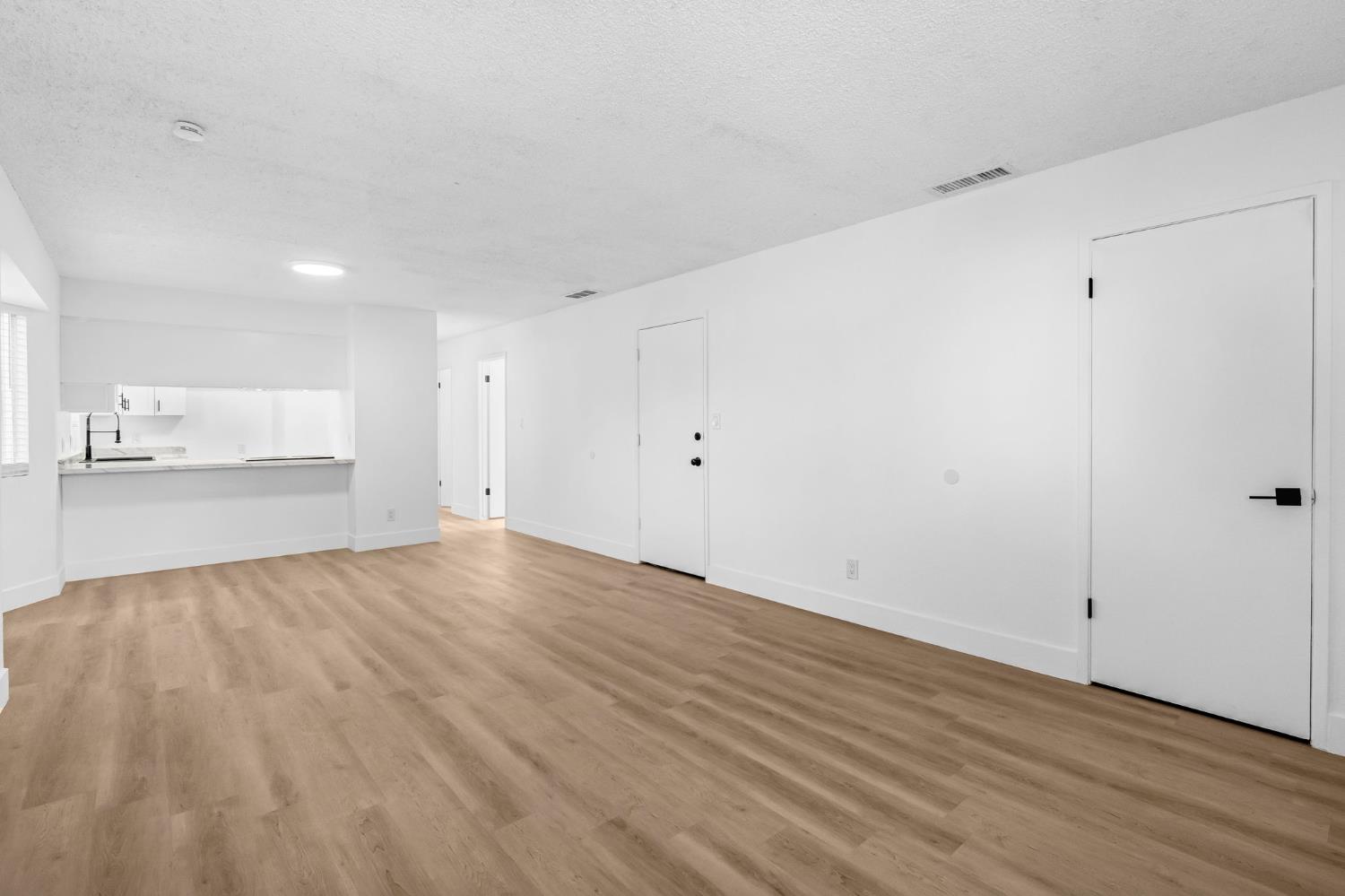 4194 N Cornelia Ave, Fresno, CA 93722