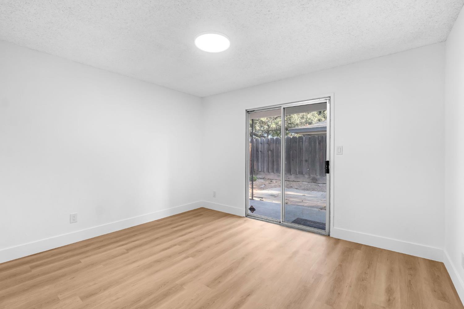 4194 N Cornelia Ave, Fresno, CA 93722
