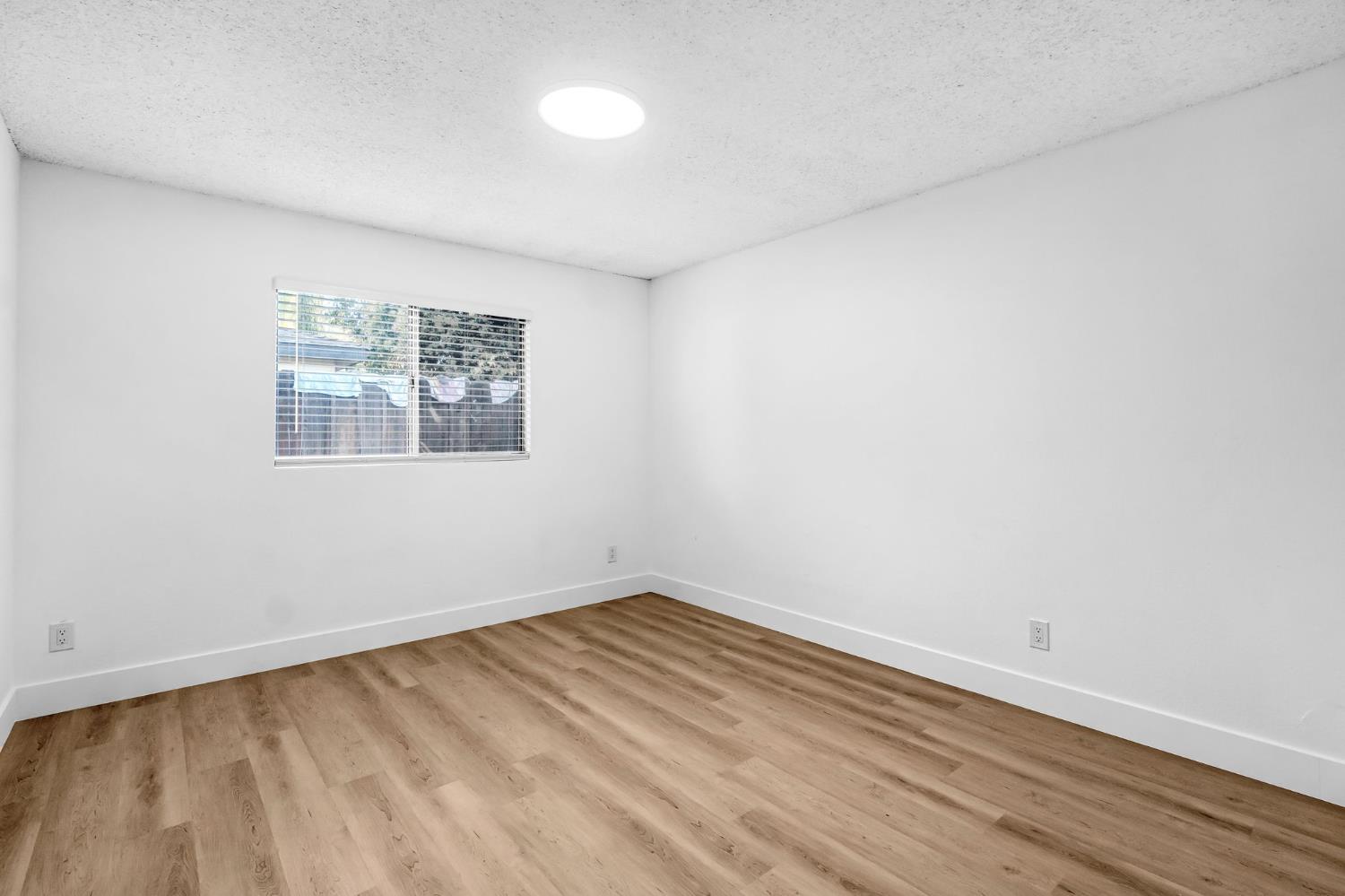 4194 N Cornelia Ave, Fresno, CA 93722