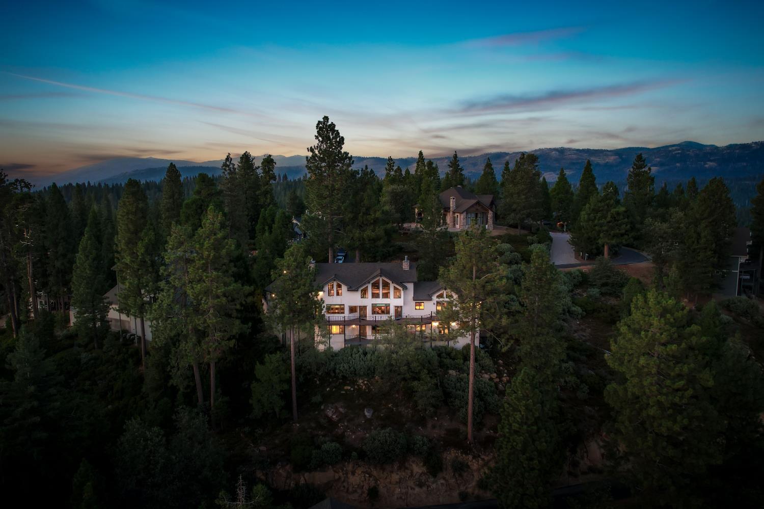 42534 Bretz Point Ln, Shaver Lake, CA 93664
