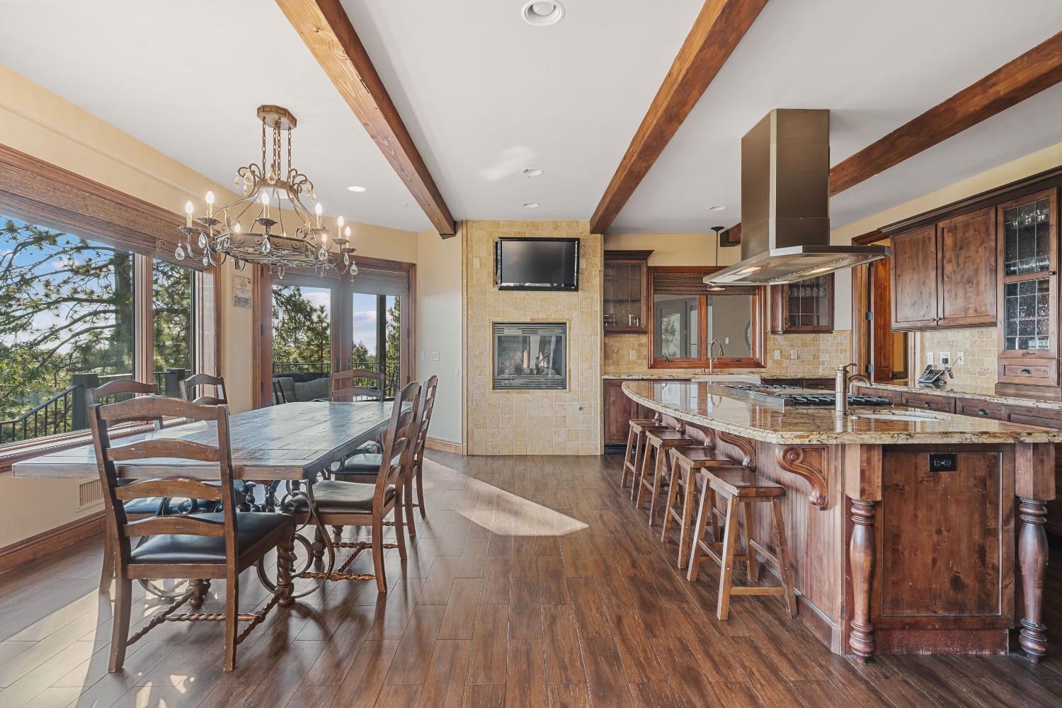 42534 Bretz Point Ln, Shaver Lake, CA 93664