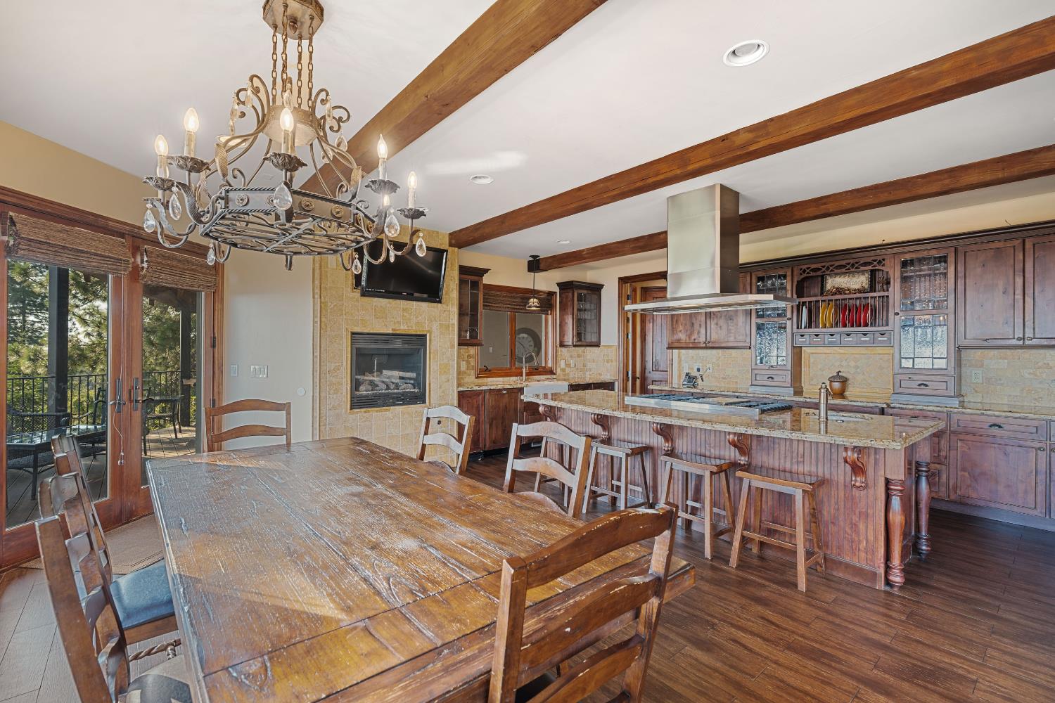 42534 Bretz Point Ln, Shaver Lake, CA 93664