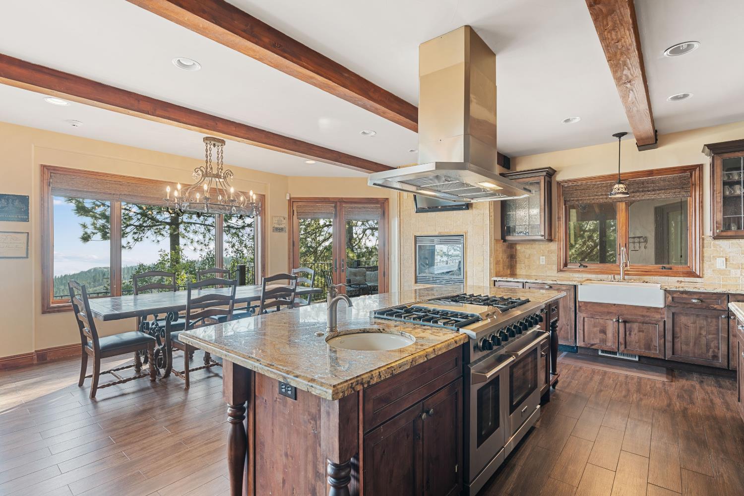 42534 Bretz Point Ln, Shaver Lake, CA 93664