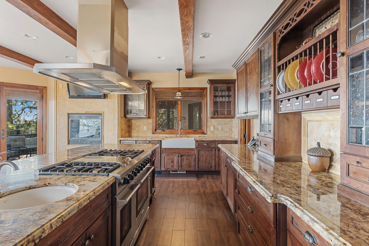 42534 Bretz Point Ln, Shaver Lake, CA 93664
