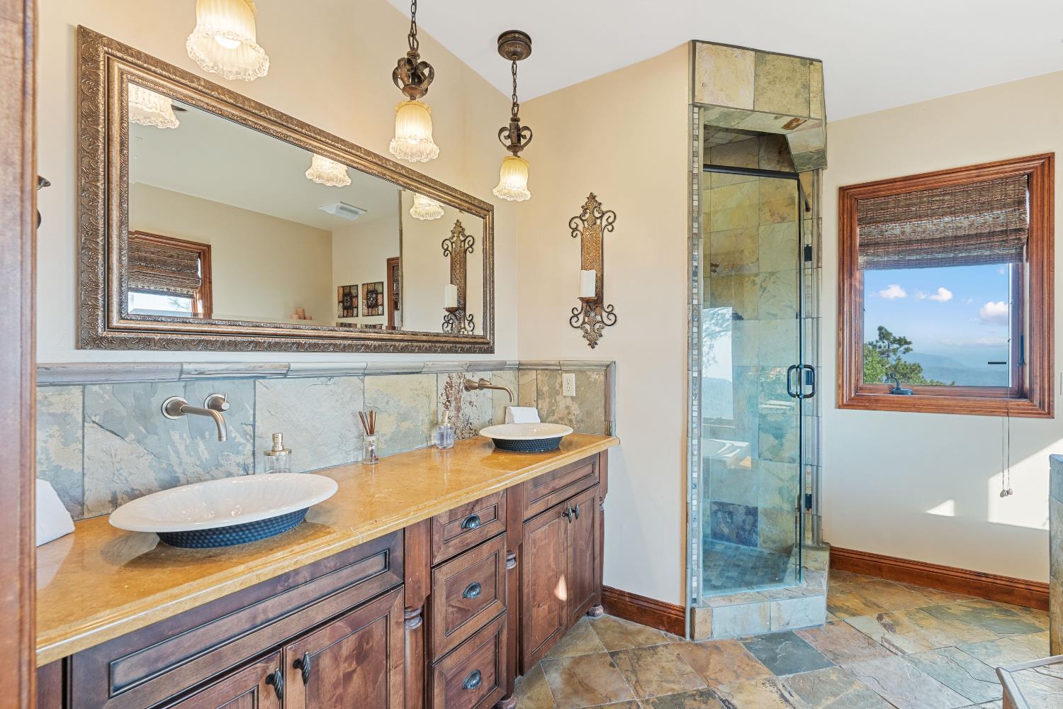 42534 Bretz Point Ln, Shaver Lake, CA 93664