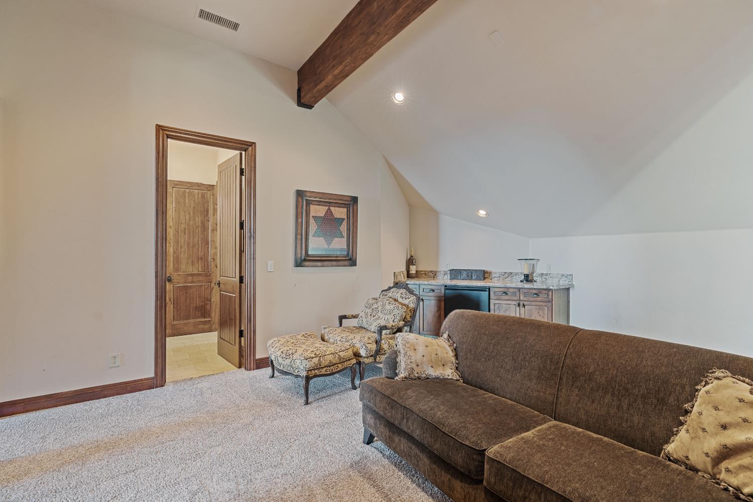 42534 Bretz Point Ln, Shaver Lake, CA 93664