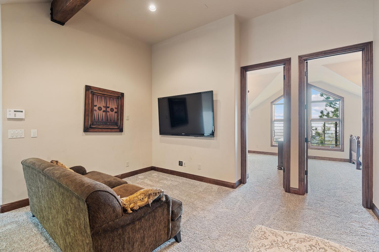42534 Bretz Point Ln, Shaver Lake, CA 93664