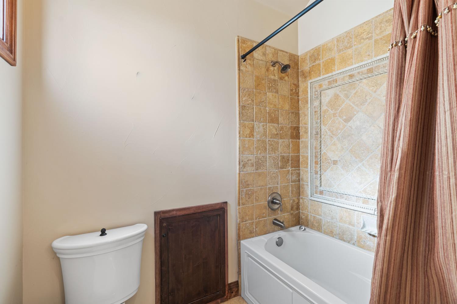 42534 Bretz Point Ln, Shaver Lake, CA 93664
