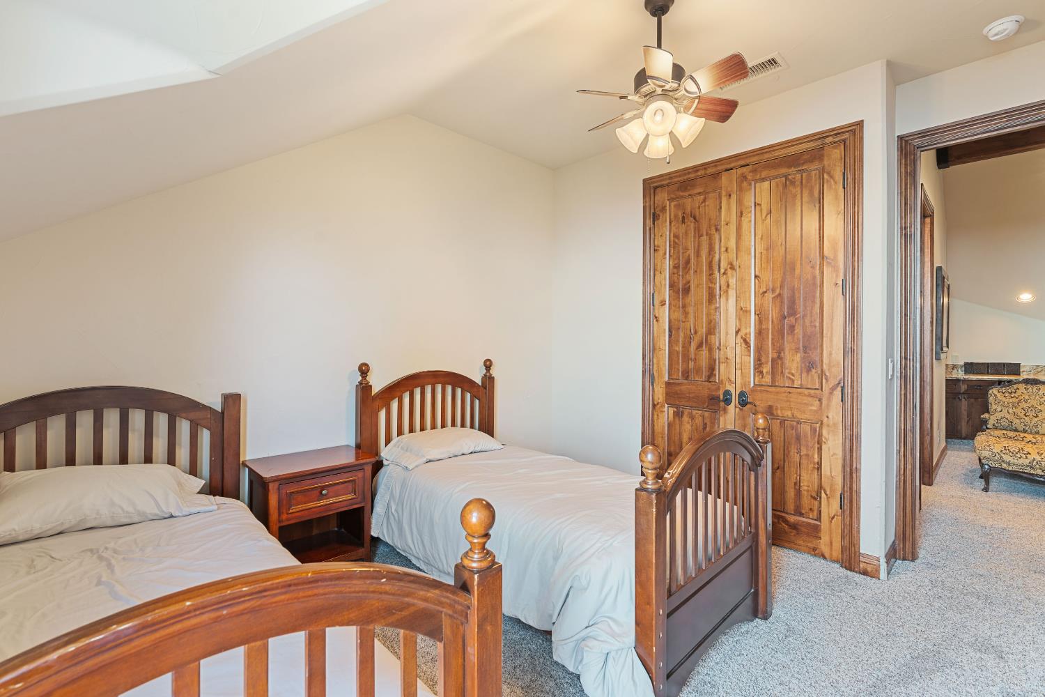 42534 Bretz Point Ln, Shaver Lake, CA 93664