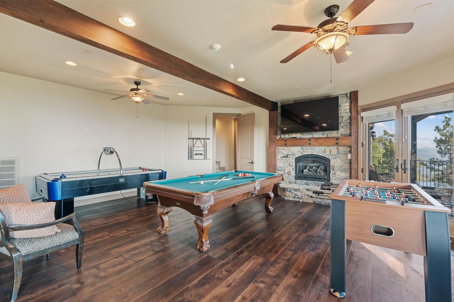 42534 Bretz Point Ln, Shaver Lake, CA 93664