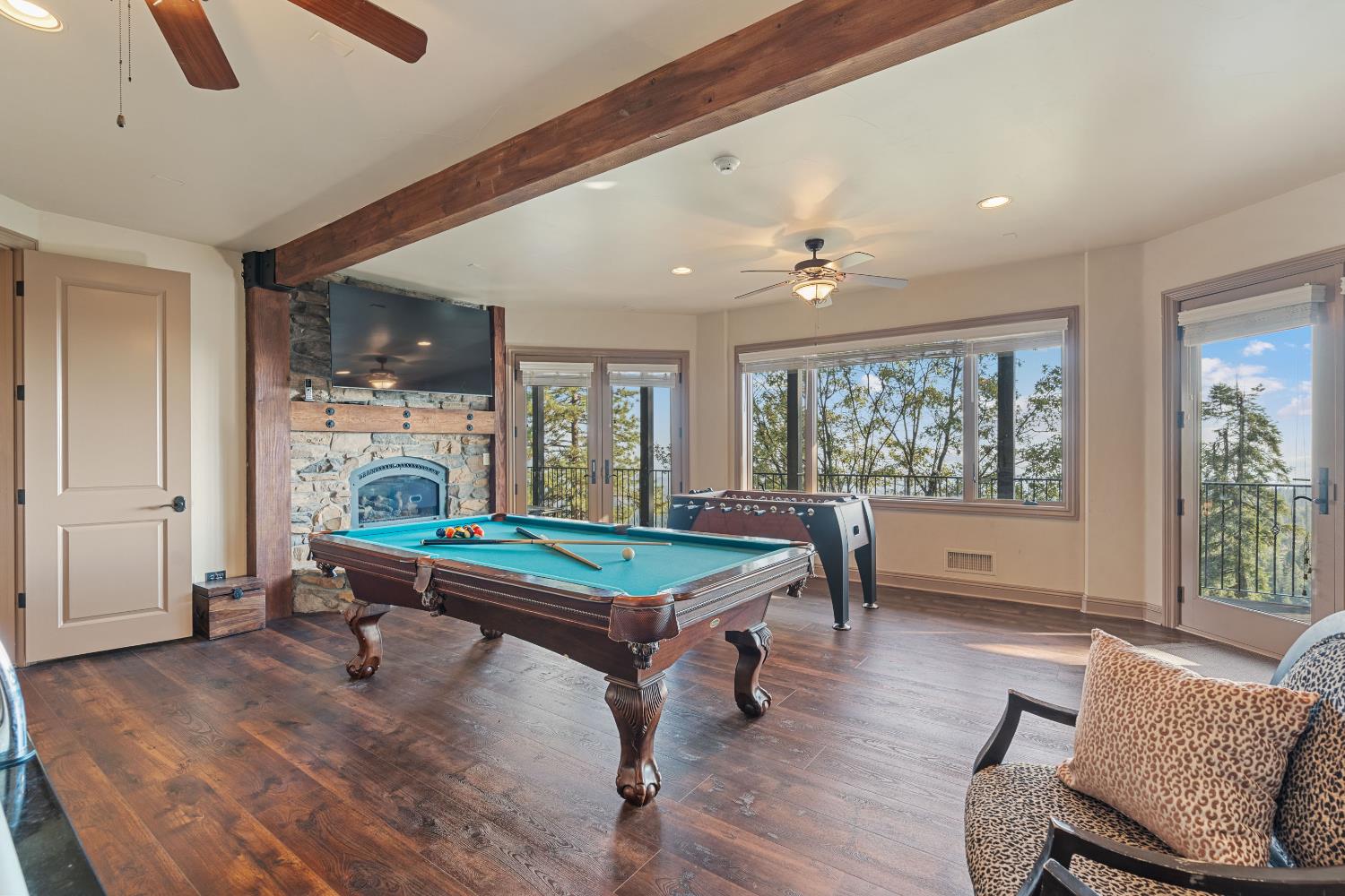 42534 Bretz Point Ln, Shaver Lake, CA 93664
