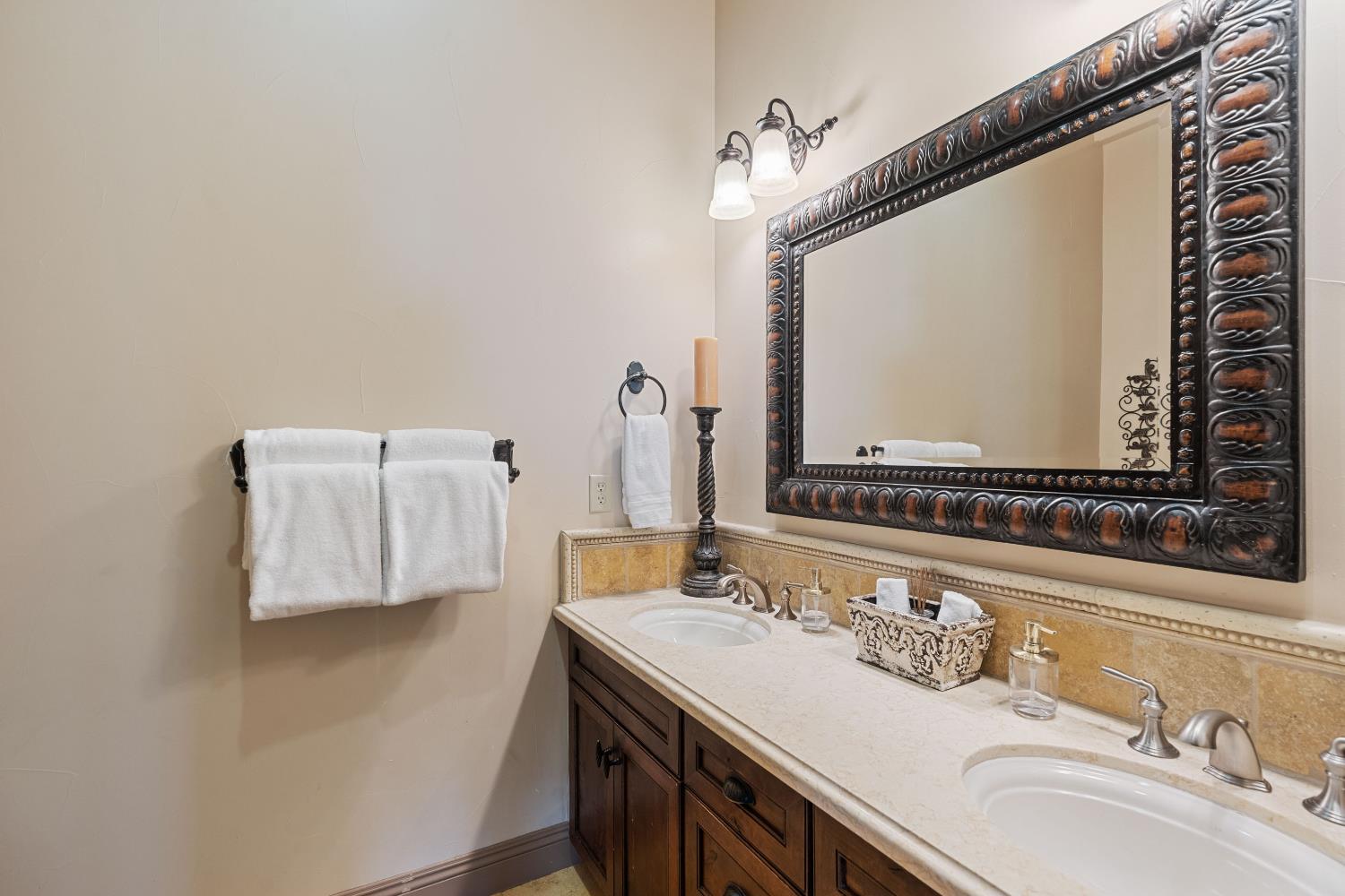 42534 Bretz Point Ln, Shaver Lake, CA 93664