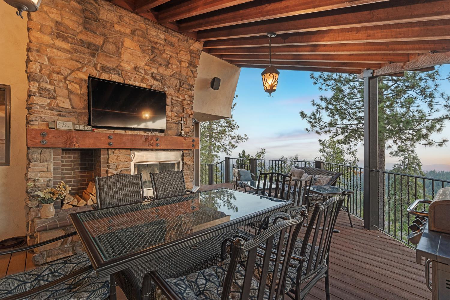 42534 Bretz Point Ln, Shaver Lake, CA 93664