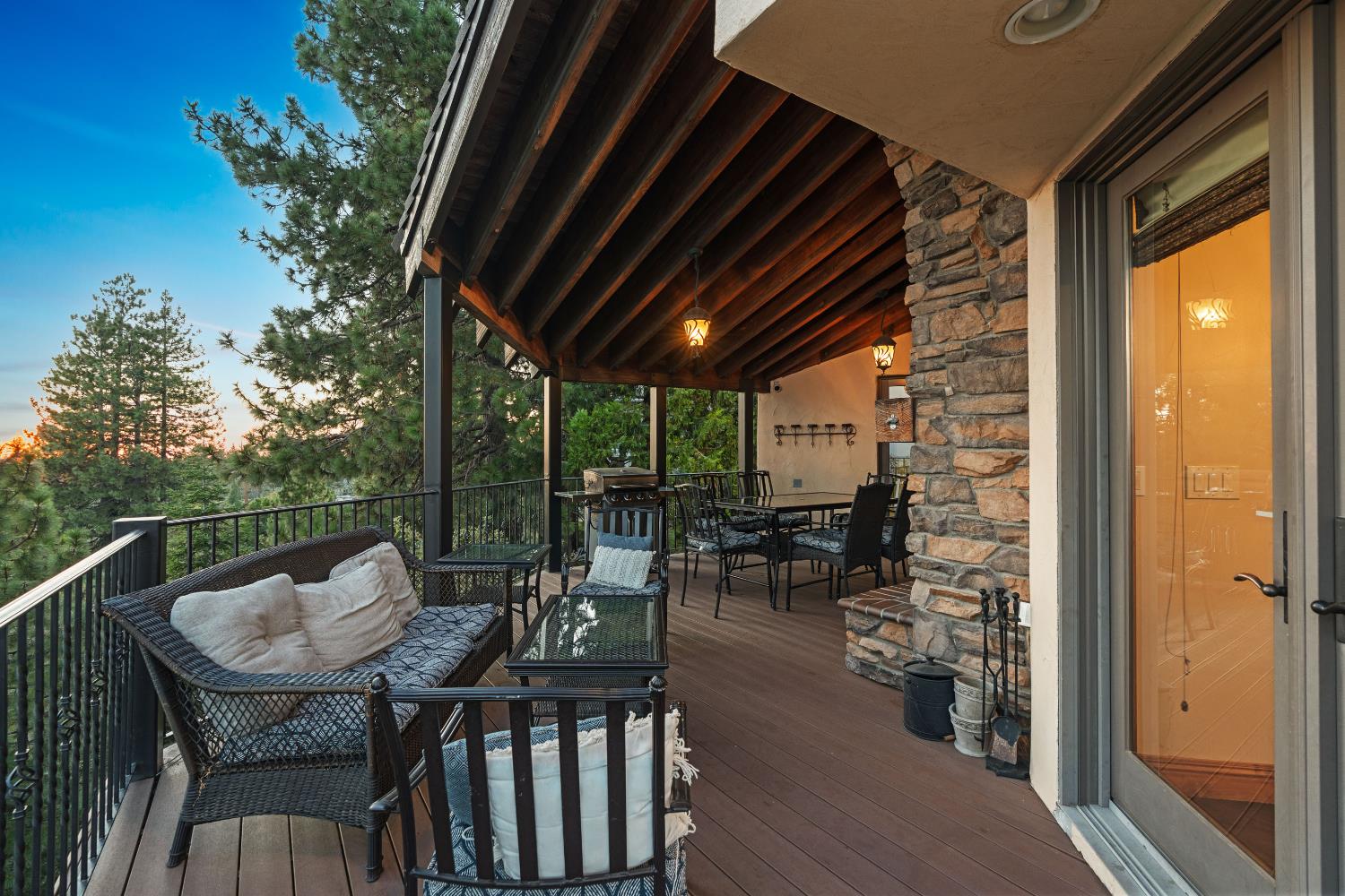 42534 Bretz Point Ln, Shaver Lake, CA 93664
