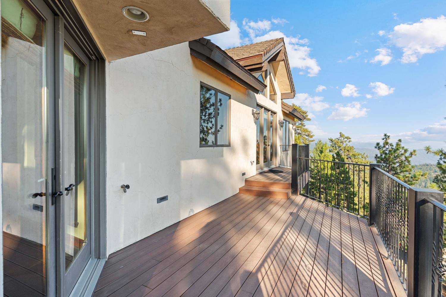 42534 Bretz Point Ln, Shaver Lake, CA 93664
