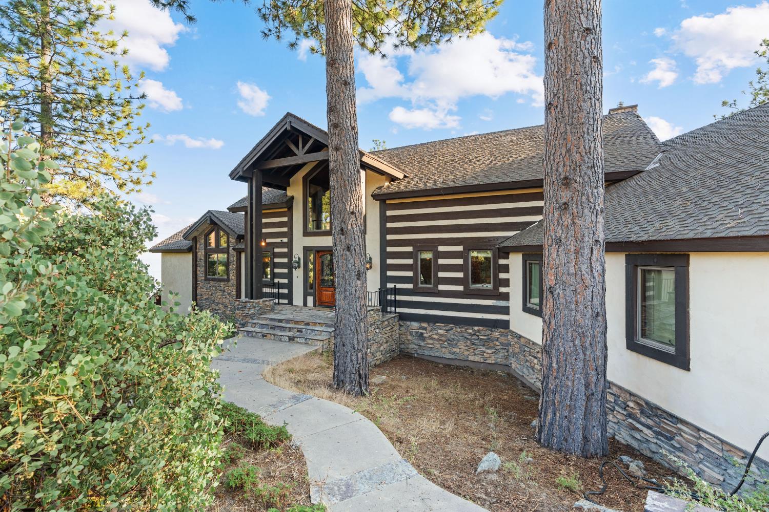 42534 Bretz Point Ln, Shaver Lake, CA 93664