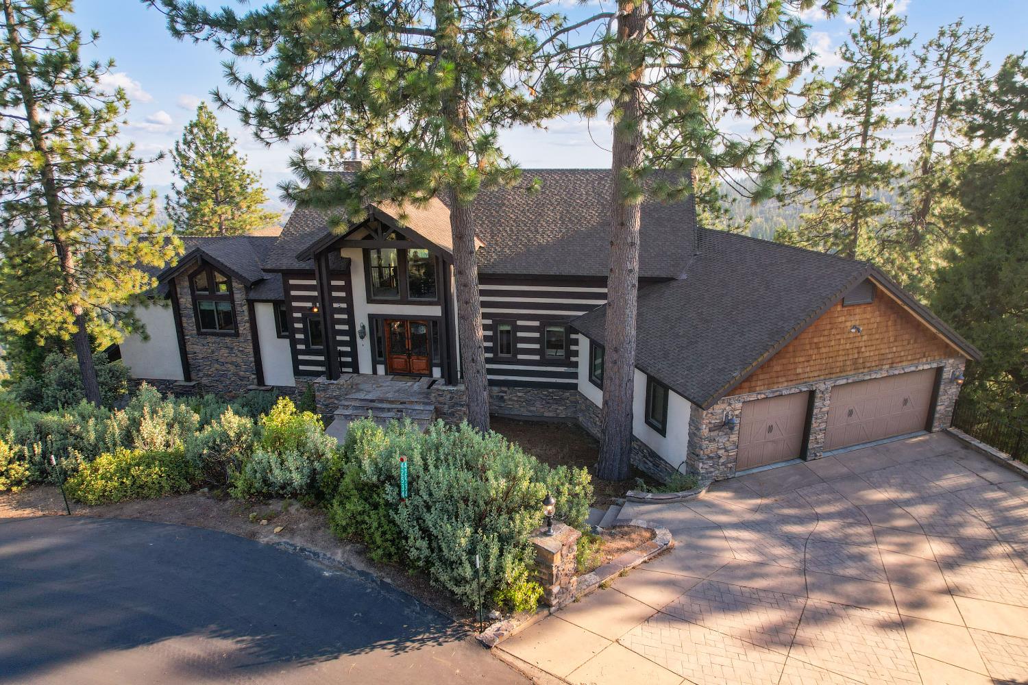 42534 Bretz Point Ln, Shaver Lake, CA 93664