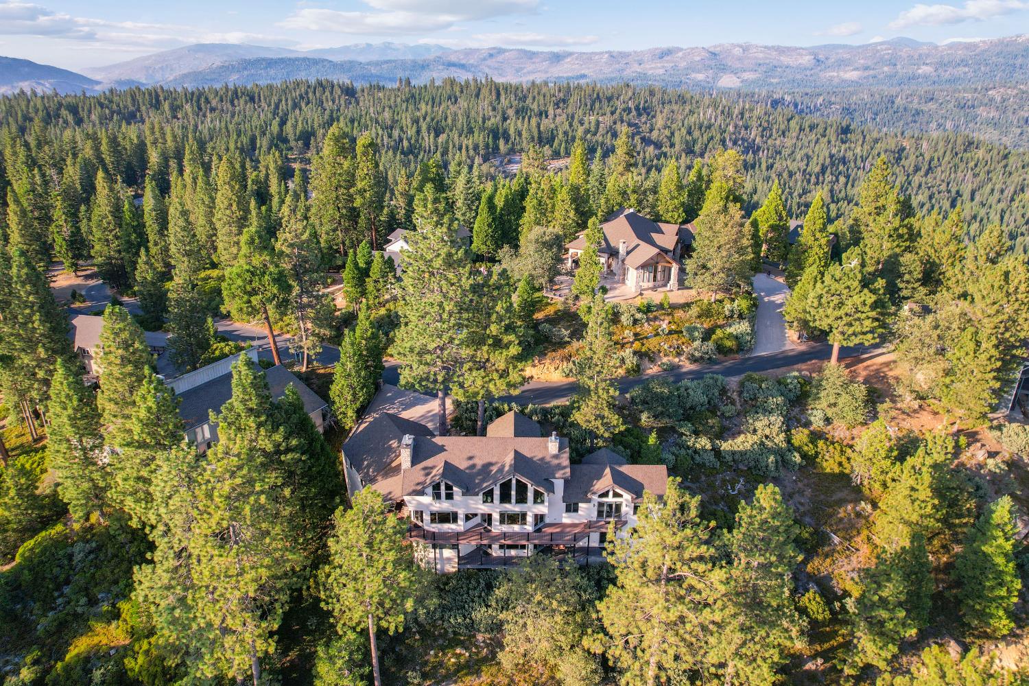 42534 Bretz Point Ln, Shaver Lake, CA 93664