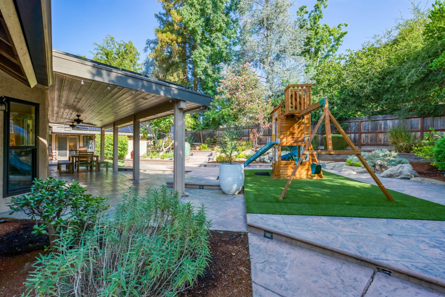 2882 Cromwell, Fresno, CA 93711