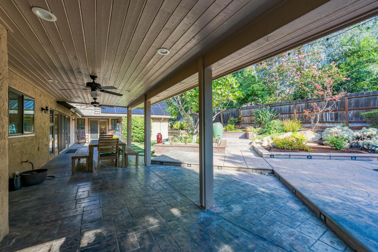 2882 Cromwell, Fresno, CA 93711