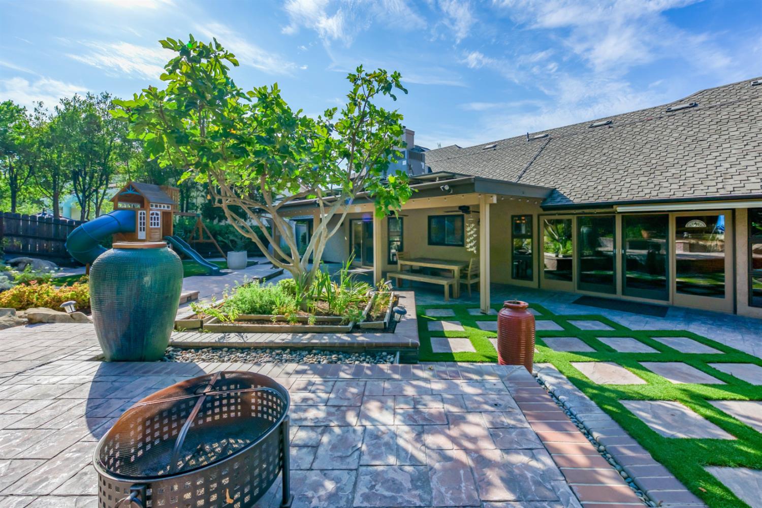 2882 Cromwell, Fresno, CA 93711