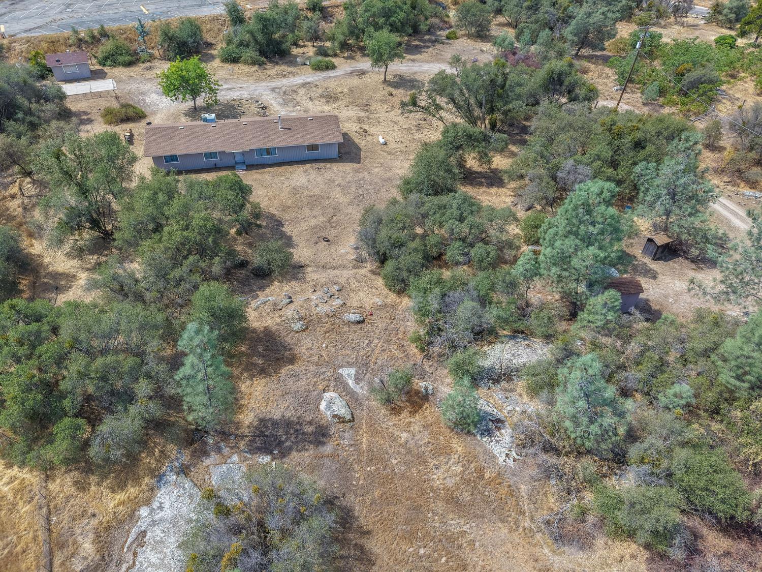 46592 Chukchansi Rd, Coarsegold, CA 93614