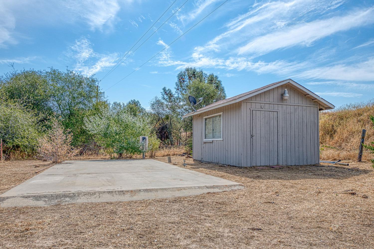 46592 Chukchansi Rd, Coarsegold, CA 93614
