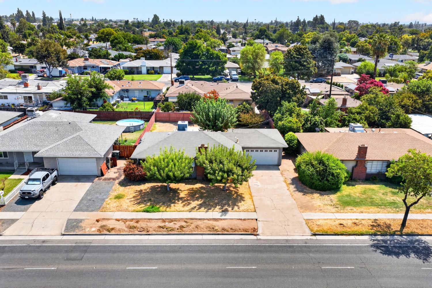 2906 N Cedar Ave, Fresno, CA 93703